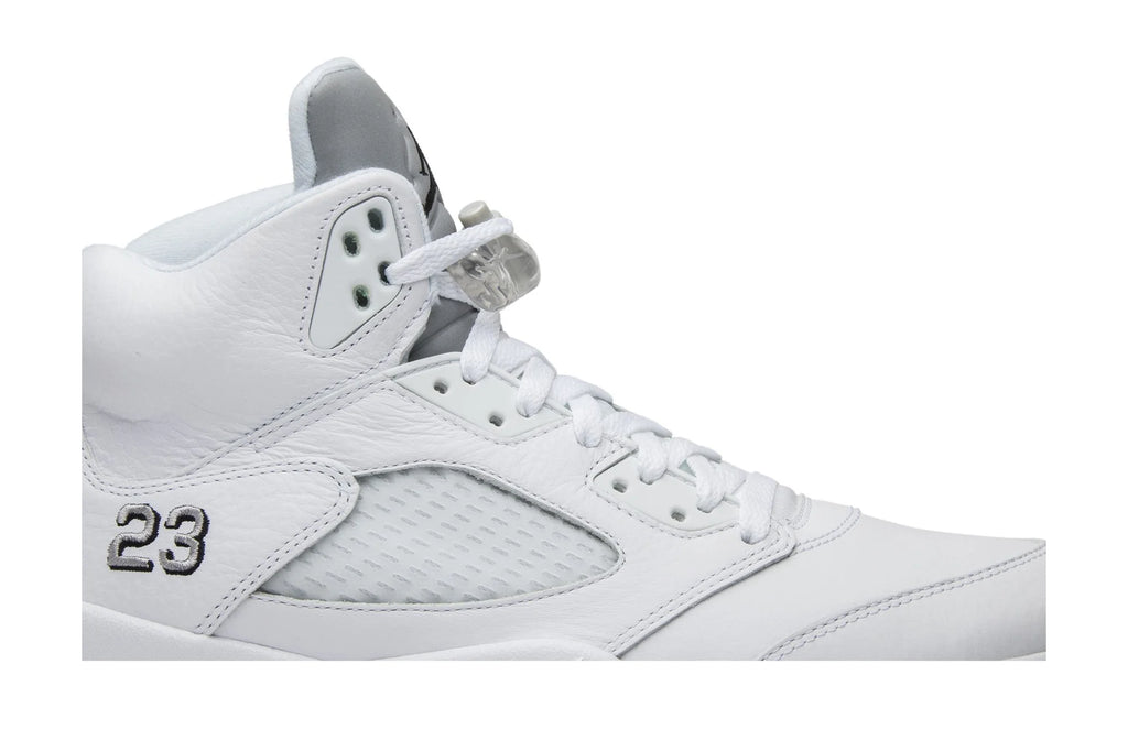 Jordan 5 Retro

Metallic White (2015)
